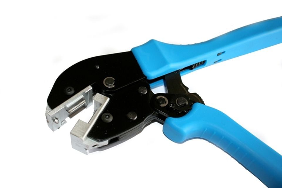 HDMI crimping tool guide: Kácsa Audió professional field termination